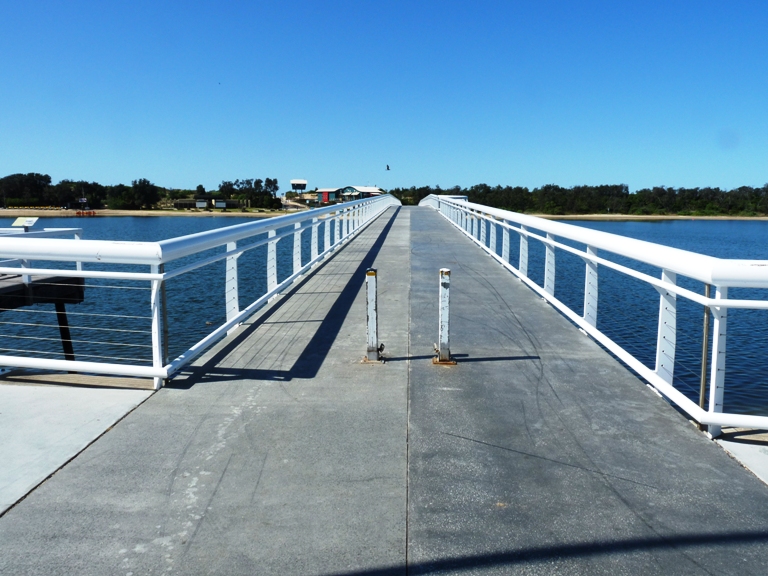 Fussbr&uuml;cke &uuml;ber den Cunninghame Arm